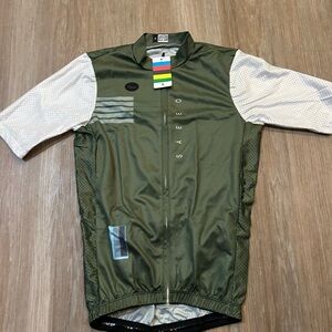 NWT Men's Olive and White Cycling Jacket